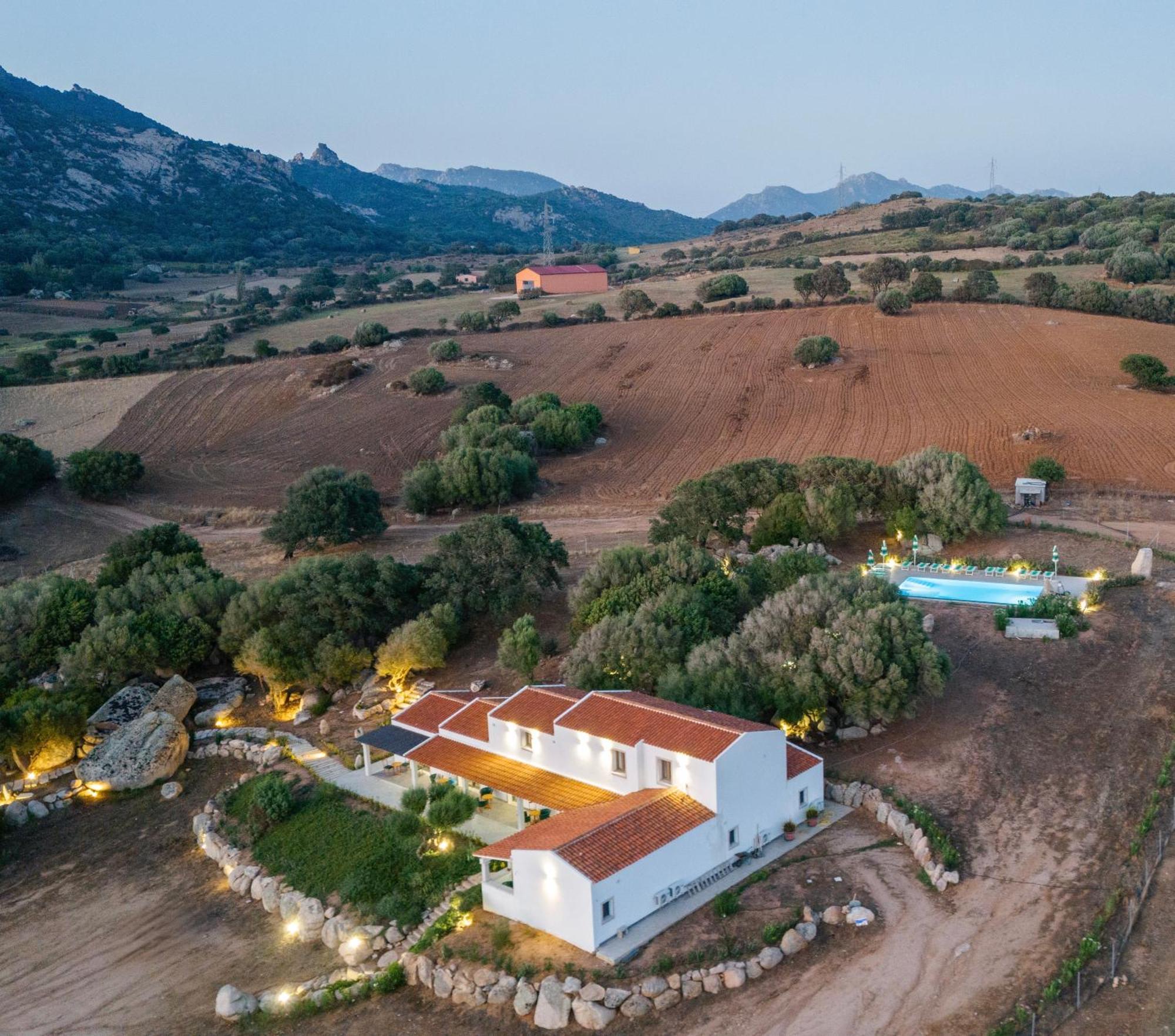 Agriturismo Bed And Breakfast Tanca Taroni Telti Εξωτερικό φωτογραφία