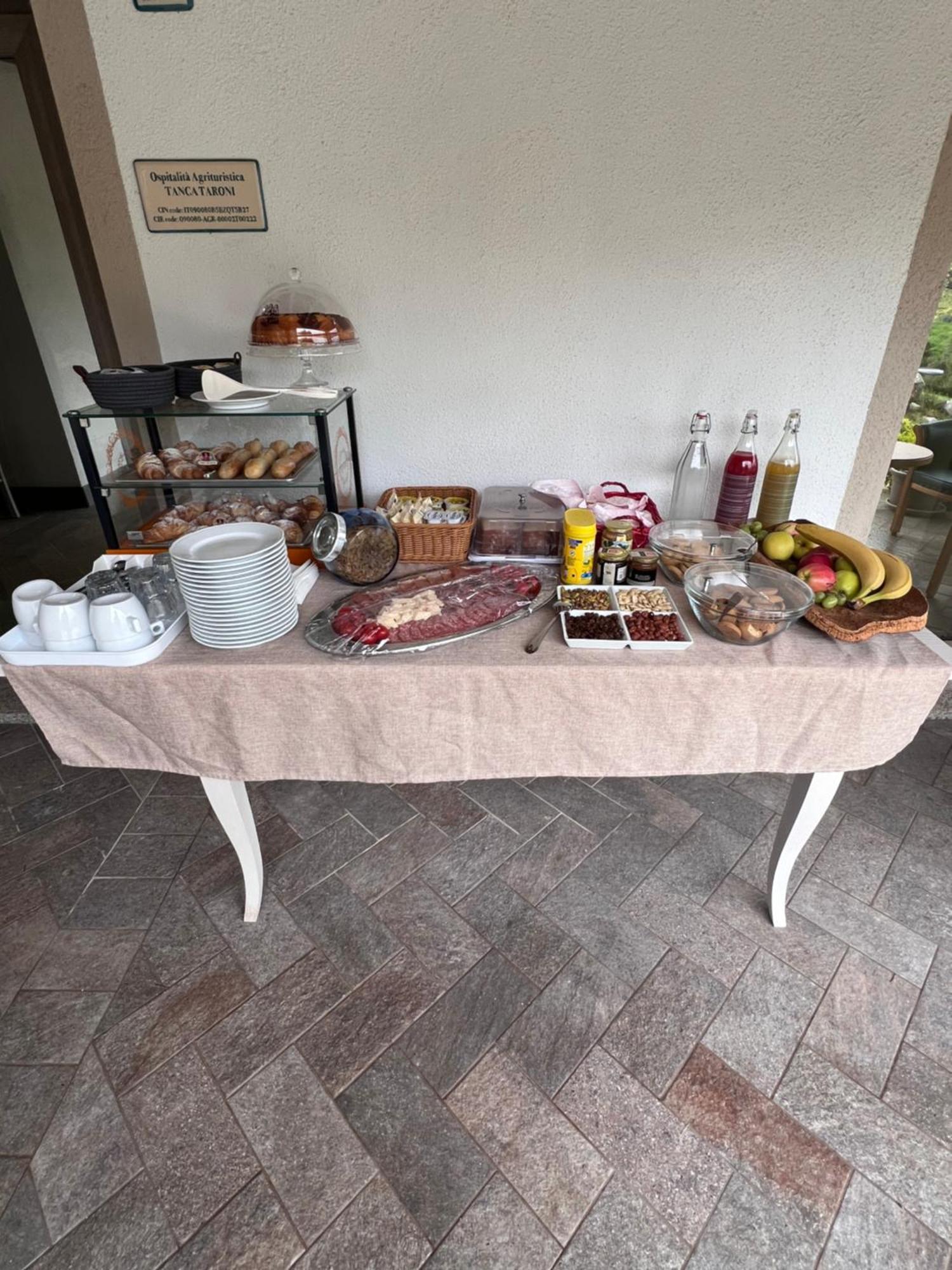 Agriturismo Bed And Breakfast Tanca Taroni Telti Εξωτερικό φωτογραφία